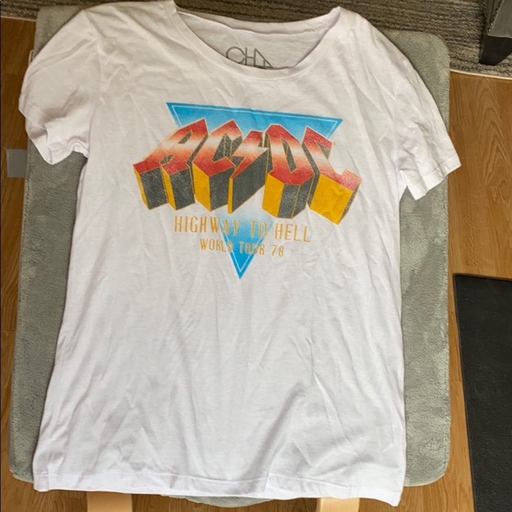 CHASER vintage style t-shirt. Size S NWT